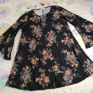 Just Found | Floral Dress | Size 1X 🦋